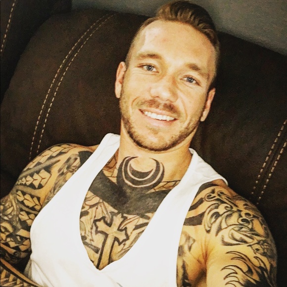 Meet your Posher, Dave - Picture 2 of 3